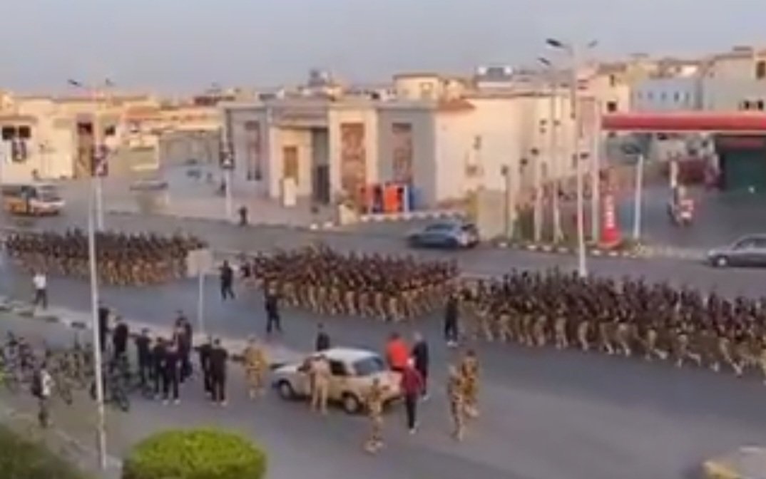إسرائيل-تحت-البيادة-هتاف-للجيش-المصري-يشعل-مواقع-التواصل-فيديو.jpg