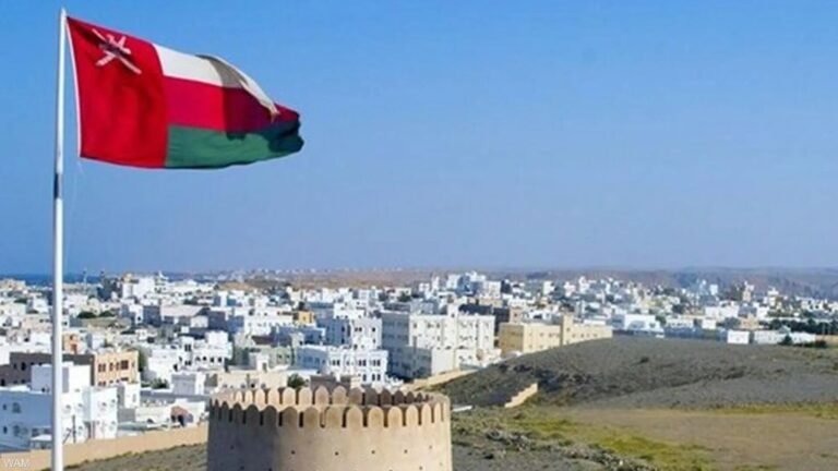 وكالة-الأنباء-العمانية-استهداف-يُسفر-عن-إصابة-وافدين-اثنين-بولاية.jpg
