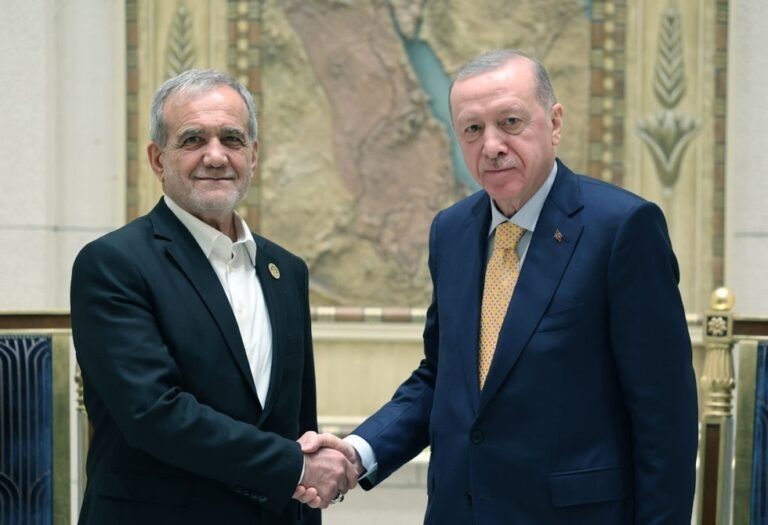 أردوغان-يقدم-لبزشكيان-دعم-تركيا-لإنهاء-المفاوضات-بين-إيران-وأمريكا.jpg