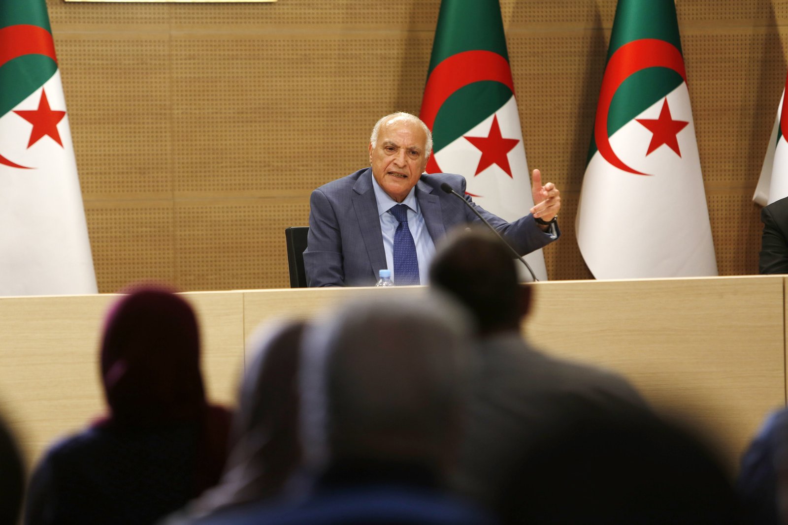 الجزائر-والأردن-تتفقان-على-توسيع-رقعة-التعاون-في-مجالات-متعددة.jpg