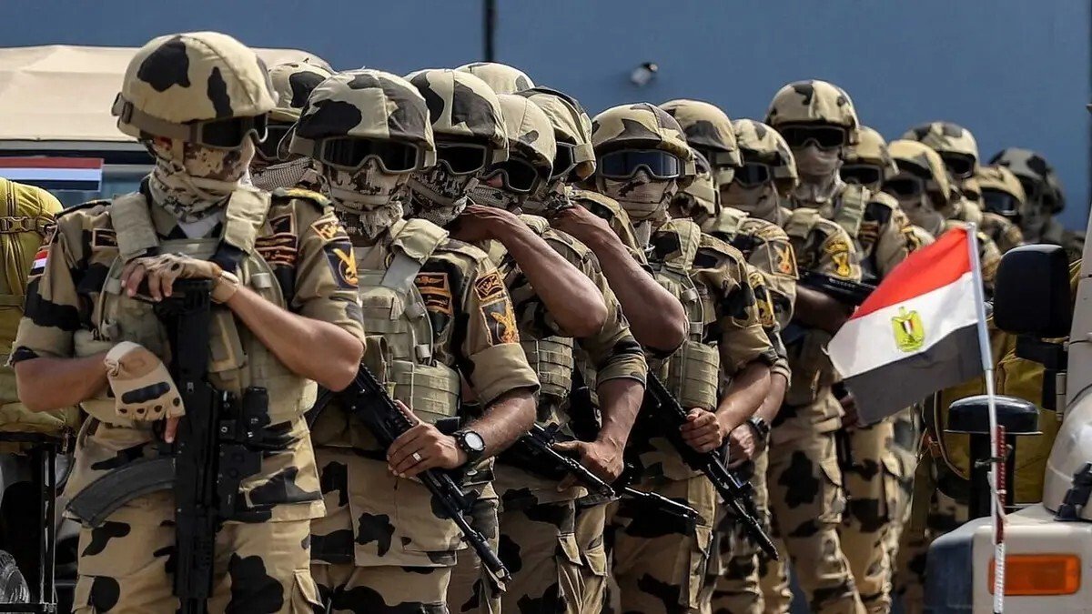 مفاجآت-في-صحراء-مصر-الجيش-يضبط-عشرات-الأجانب-داخل-بؤر.jpg