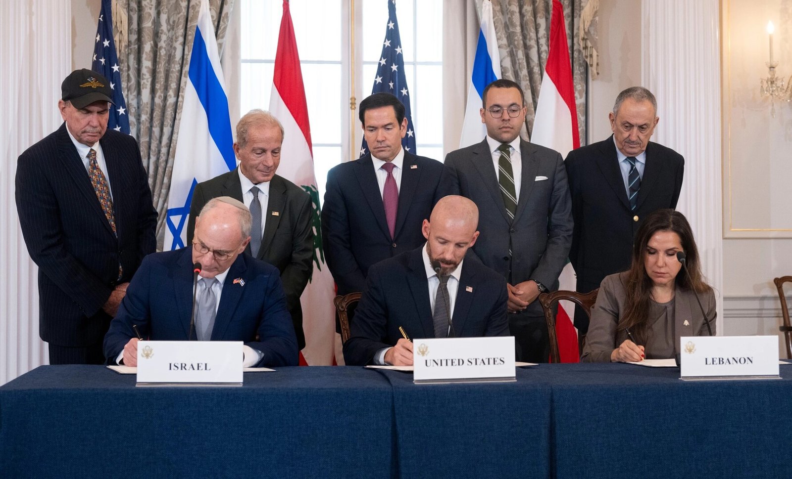 هآرتس-بنود-الاتفاق-الإطار-الموقع-في-واشنطن-تمهد-الطريق-لتحويل.jpg