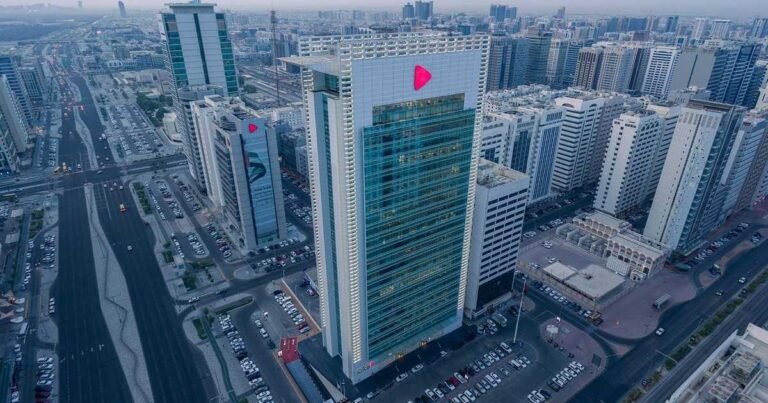 أرباح-أبوظبي-التجاري-تنمو-28-خلال-النصف-الأول-من-2026.jpg