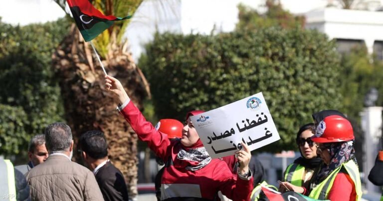 اقتحام-وشغب-بليبيا-توقف-حقل-للنفط-واضطرابات-في-الكهرباء.jpg