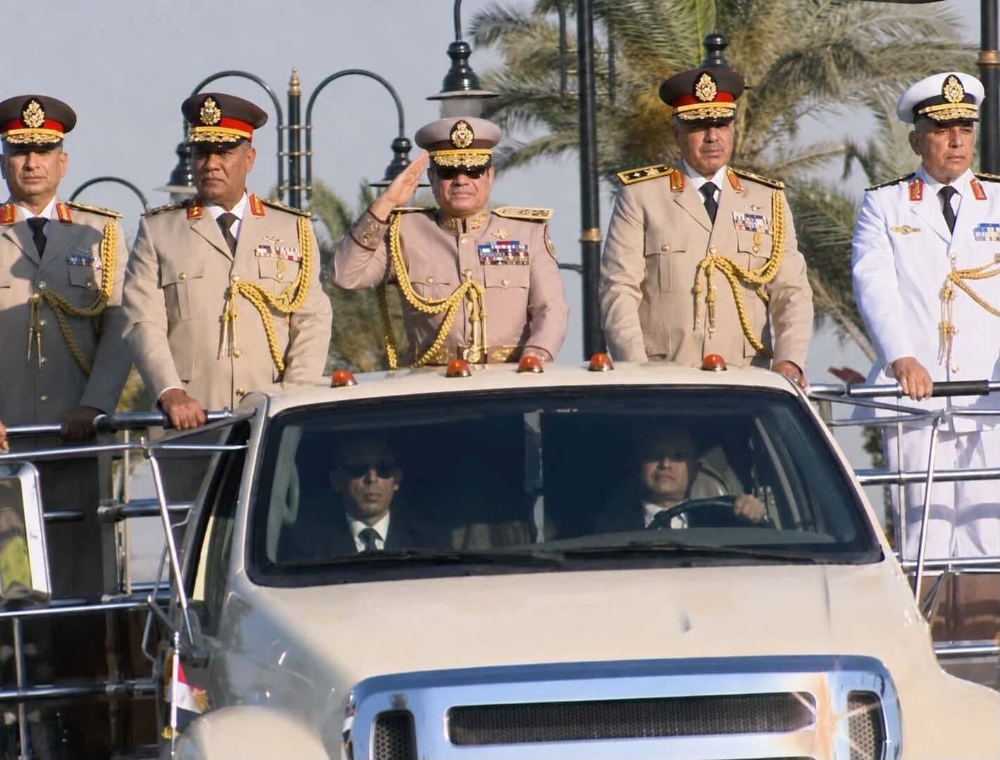 الجيش-المصري-يوجه-رسالة-حاسمة-لـ-الأشقاء-خلال-عرض-عسكري.jpg