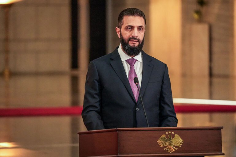 الرئيس-السوري-أحمد-الشرع-من-افتتاح-ناس-تكس-صناعة-النسيج.jpg