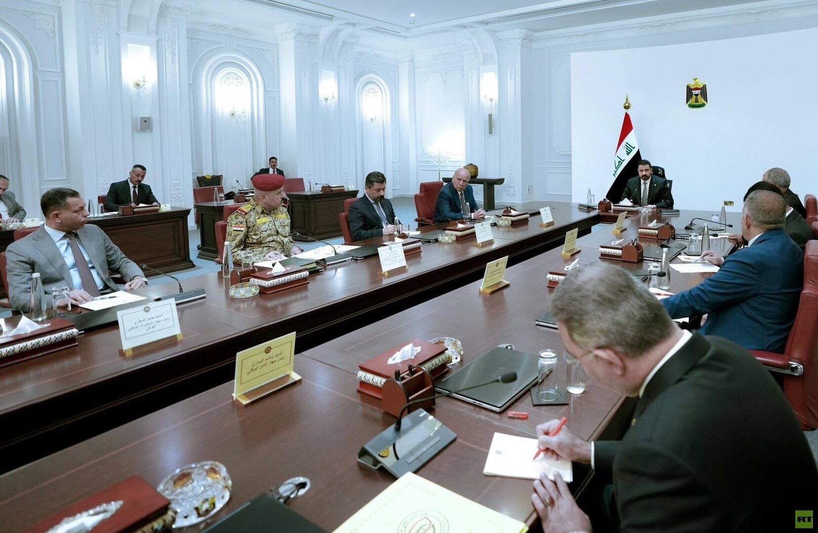 العراق-مجلس-الأمن-يعقد-اجتماعا-طارئا-برئاسة-الزيدي-لمناقشة-الغارات.jpg