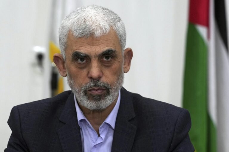 بخط-يده-الكشف-عن-تفاصيل-وثيقة-كتبها-يحيى-السنوار-قبل.jpg