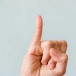 تمرين-الخنصر-يثير-الجدل-هل-يحمي-الدماغ-أم-مجرد-خرافة؟.jpeg
