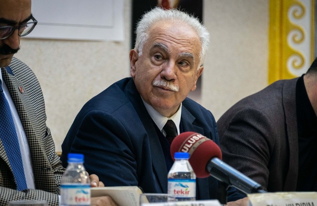 زعيم-حزب-تركي-لا-لاستبدال-منظومة-إس-400-بـ-قطع-صفيح.jpg