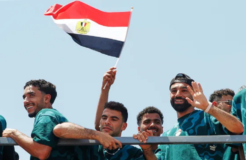 سائق-دليفري-يتحول-إلى-تريند-بعد-فيديو-بجوار-حافلة-منتخب.png