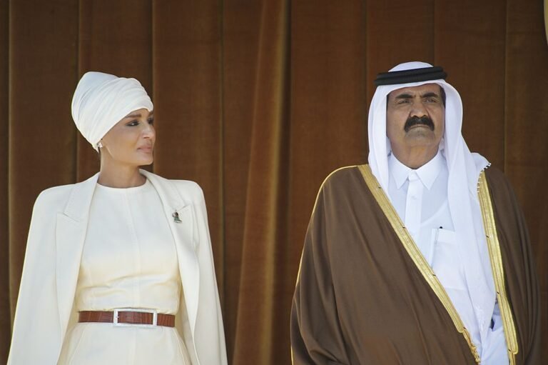 قطر-رواج-تدوينة-الشيخة-موزا-تنعى-وفاة-زوجها-الشيخ-حمد.jpg
