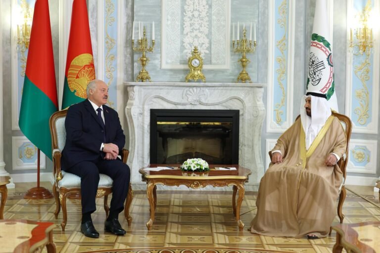 لوكاشينكو-يستقبل-رئيس-البرلمان-العربي-ورسائل-مهمة-بشأن-فلسطين.jpg
