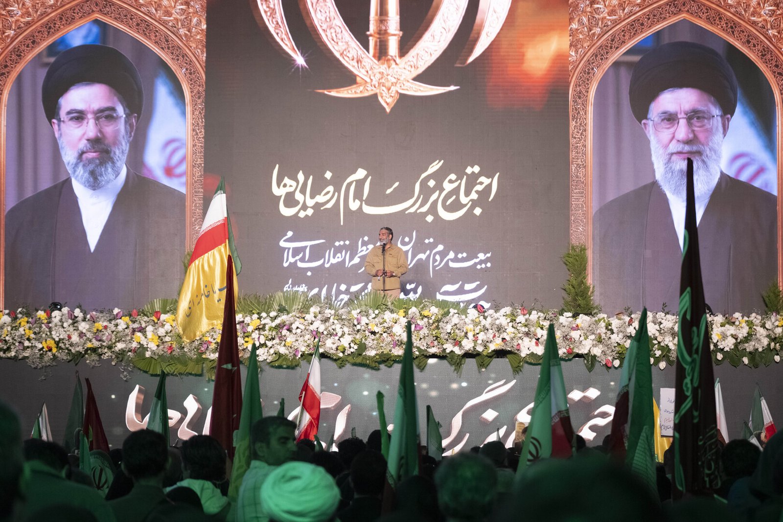 ممثل-المرشد-الإيراني-في-الهند-مجتبى-خامنئي-لن-يحضر-جنازة.jpg