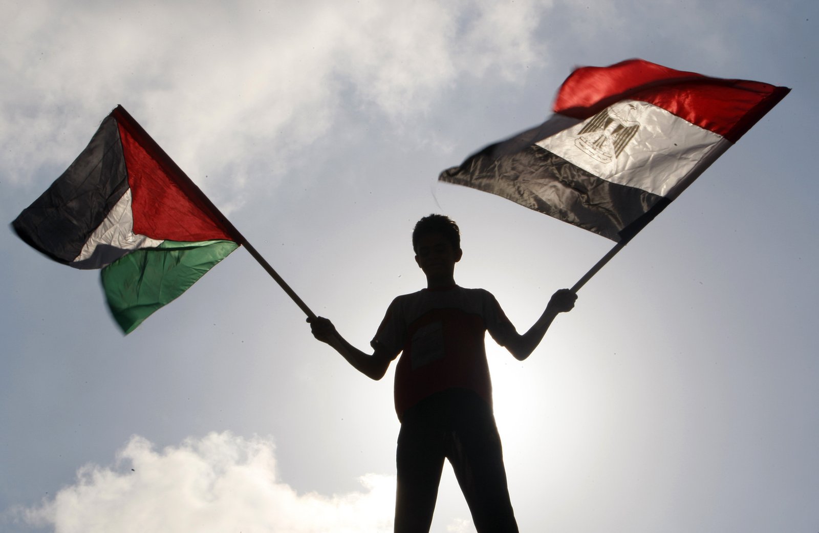 55-عاما-بلا-هوية-سيدة-من-أصول-فلسطينية-عالقة-بين.jpg