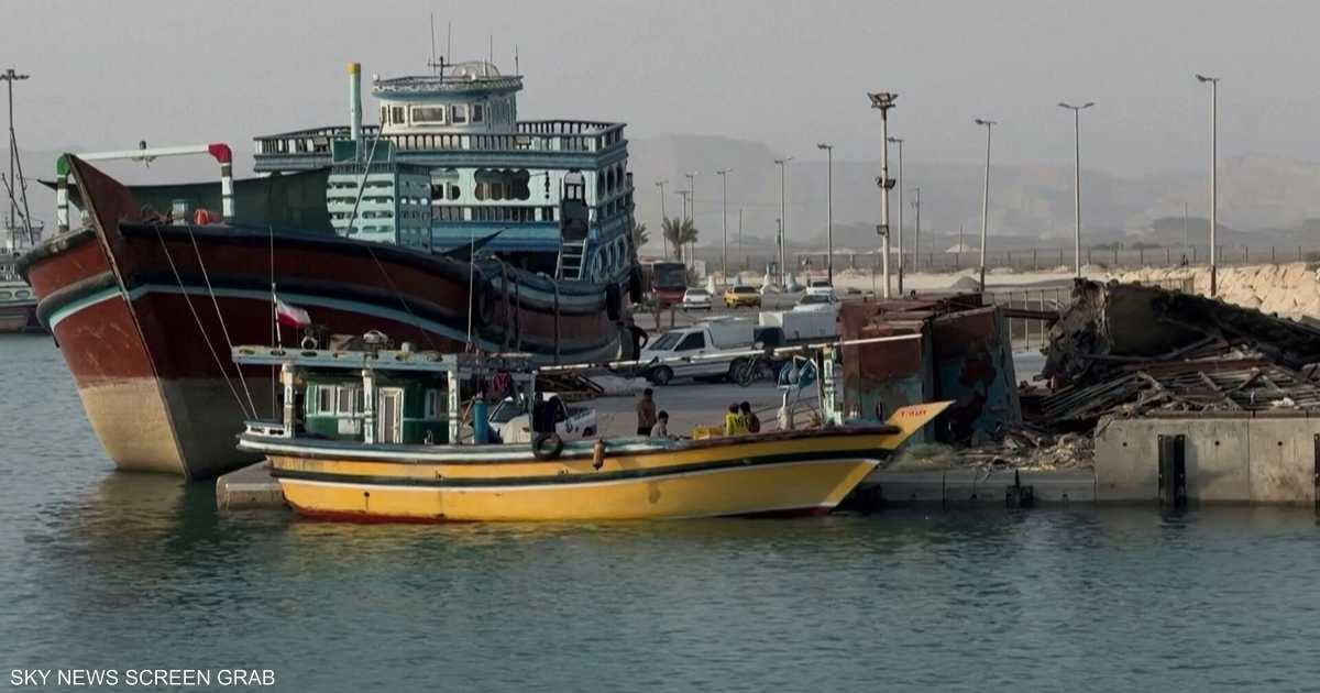 إيران-تحت-الحصار-تضارب-القرار-يهدد-بقاء-النظام.jpeg