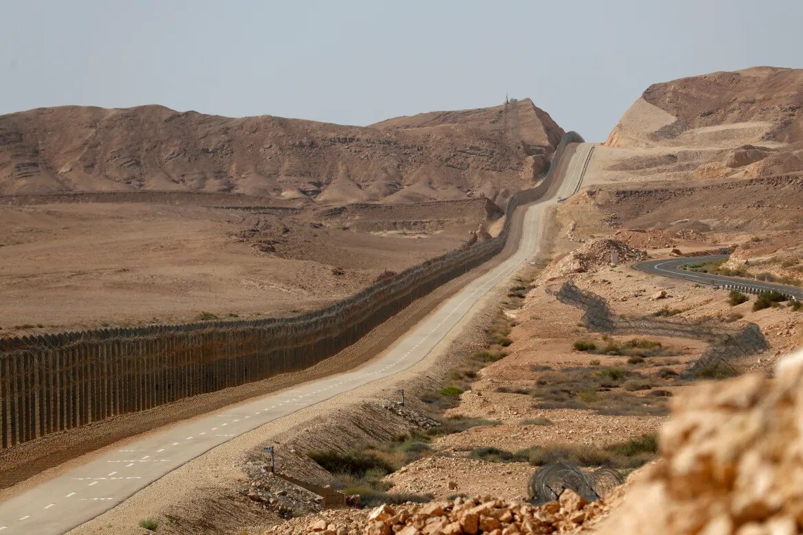 الجيش-الإسرائيلي-اعتراض-مسيرة-محملة-بالأسلحة-قادمة-من-مصر-إلى.jpg