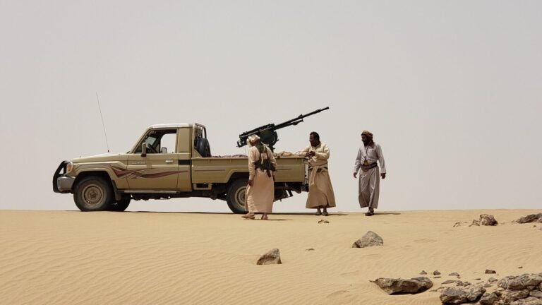 الجيش-اليمني-يرد-على-هجمات-معسكرات-مأرب.jpg