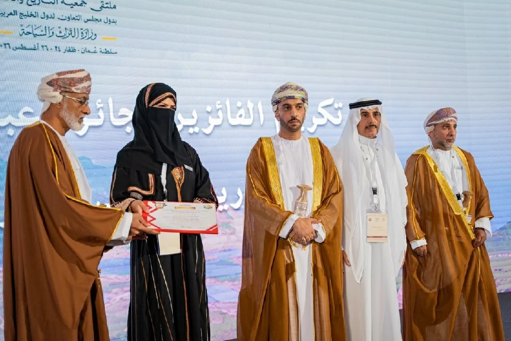 العدواني-تحصد-جائزة-خدمة-تاريخ-الجزيرة-العربية-وآثارها-أخبار.webp.webp