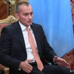 بتدوينة-باللغة-العبرية-ملادينوف-ينفي-شائعات-تمويل-حماس-عبر-مجلس.jpg
