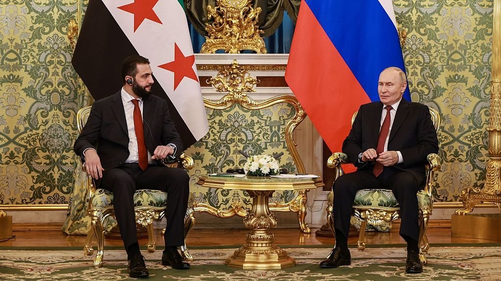 بعد-اتصال-بوتين-بالشرع-دمشق-تتحصن-بالدعم-الروسي.jpg