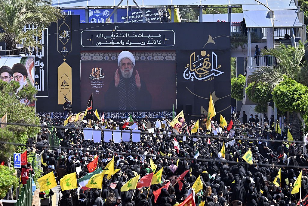 حزب-الله-ينفتح-على-سوريا-الجديدة-ويطلب-من-يلاقيه-في.jpg