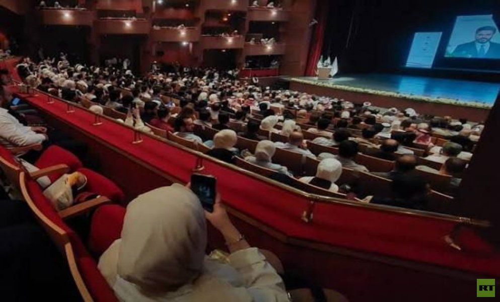 دمشق-تستعيد-نبض-القصيدة-مهرجان-دولي-يعيد-الشعر-إلى-قلب.jpg