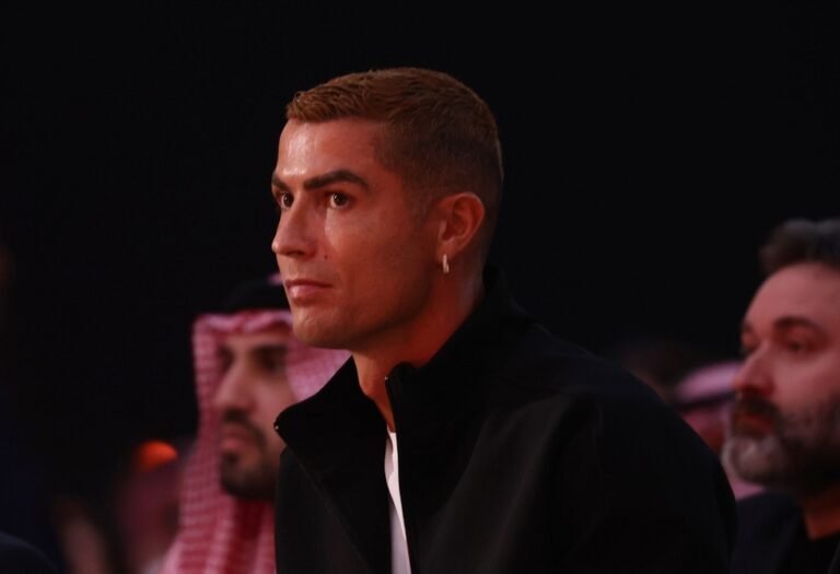 رد-فعل-كريستيانو-رونالدو-بعد-مصافحة-إنفانتينو-فيديو.jpg