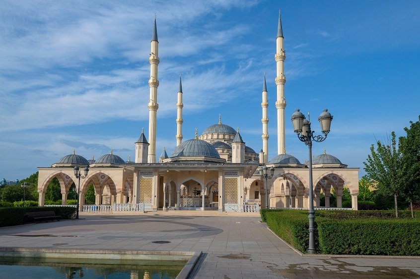 سبع-حقائق-عن-قلب-الشيشان-أحد-أبرز-مساجد-القوقاز-الروسي.jpg
