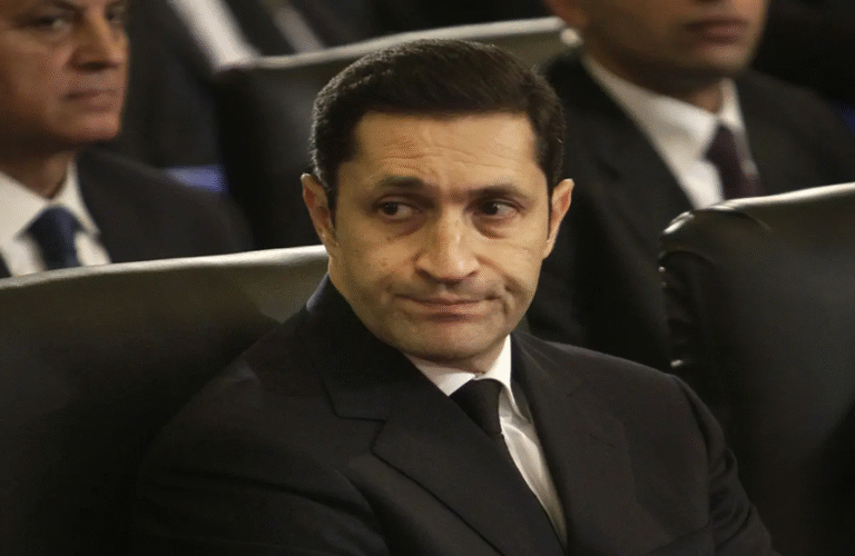 علاء-مبارك-يشن-هجوما-حادا-على-إيران-بعد-حادث-دمياط.png