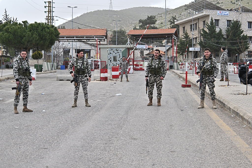 لبنان-يعيد-ترتيب-علاقاته-الأمنية-مع-دمشق-ويلغي-مئات-آلاف.jpg