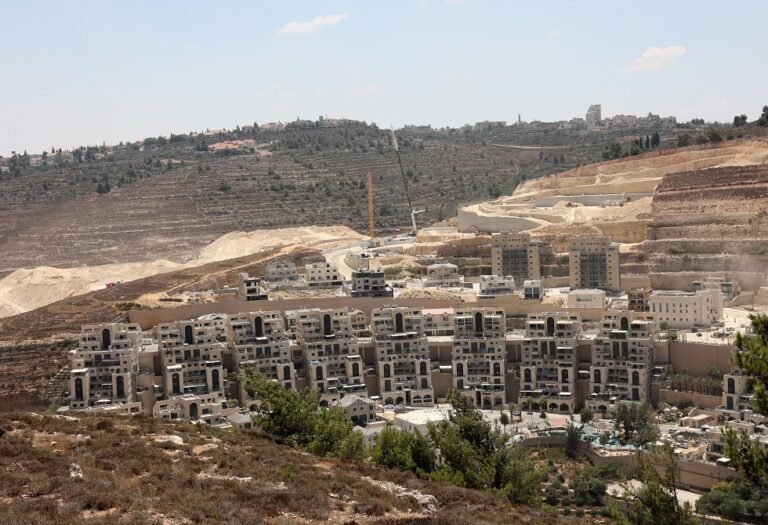 نائب-الرئيس-الفلسطيني-يدين-قرار-كاتس-نقل-صلاحيات-إنفاذ-القانون.jpg