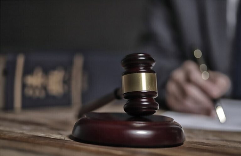نسخة-نادرة-من-أعمال-غوغول-تُطرح-في-مزاد-بـ35-مليون.jpg