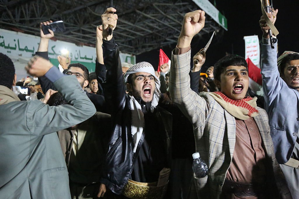 الحوثيون-يوسعون-نطاق-الصراع-السيطرة-على-المخا-وبريم-وتداعياتها-على.jpg