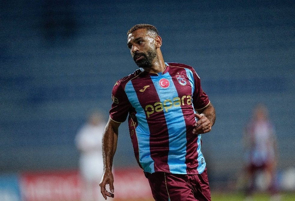 بعد-اجتماعه-مع-محمد-صلاح-طرابزون-سبور-يستعد-للإعلان-عن.jpg