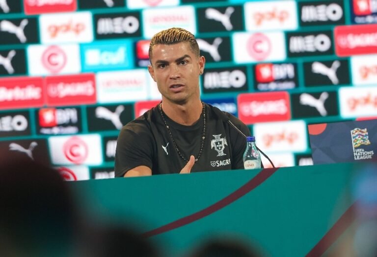 بقميص-النصر-أم-منتخب-البرتغال؟-رونالدو-يكشف-رغبته-في-تسجيل.jpg