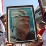 لن-ننسى-الجنرال-جنازة-ملاديتش-تفجر-غضب-بلغراد-وتكشف-كواليس.jpg