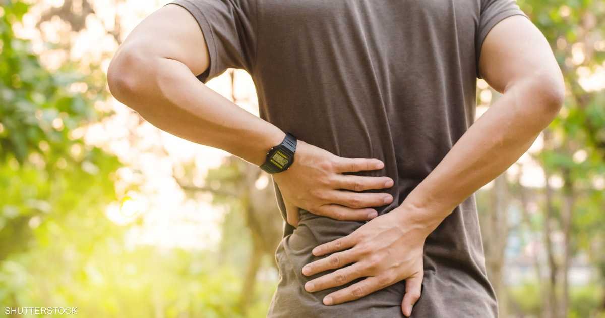 ألم-الظهر-متى-يتحول-المسكن-إلى-مشكلة-أخطر-من-الألم؟.jpg
