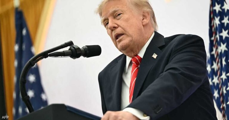 ترامب-لست-من-معجبي-زيلينسكي-والتعامل-معه-أصعب-من-بوتين.jpg