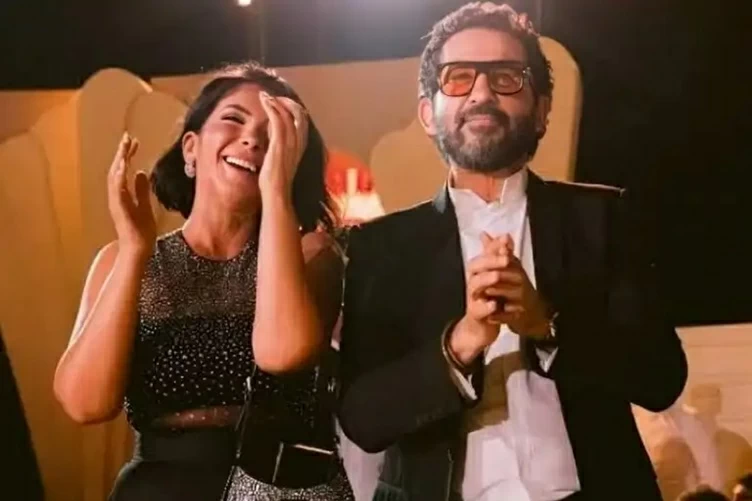 تكلمت-الصورة-وتشابكت-الأيدي-فصمتت-شائعات-انفصال-حلمي-ومنى.webp.webp