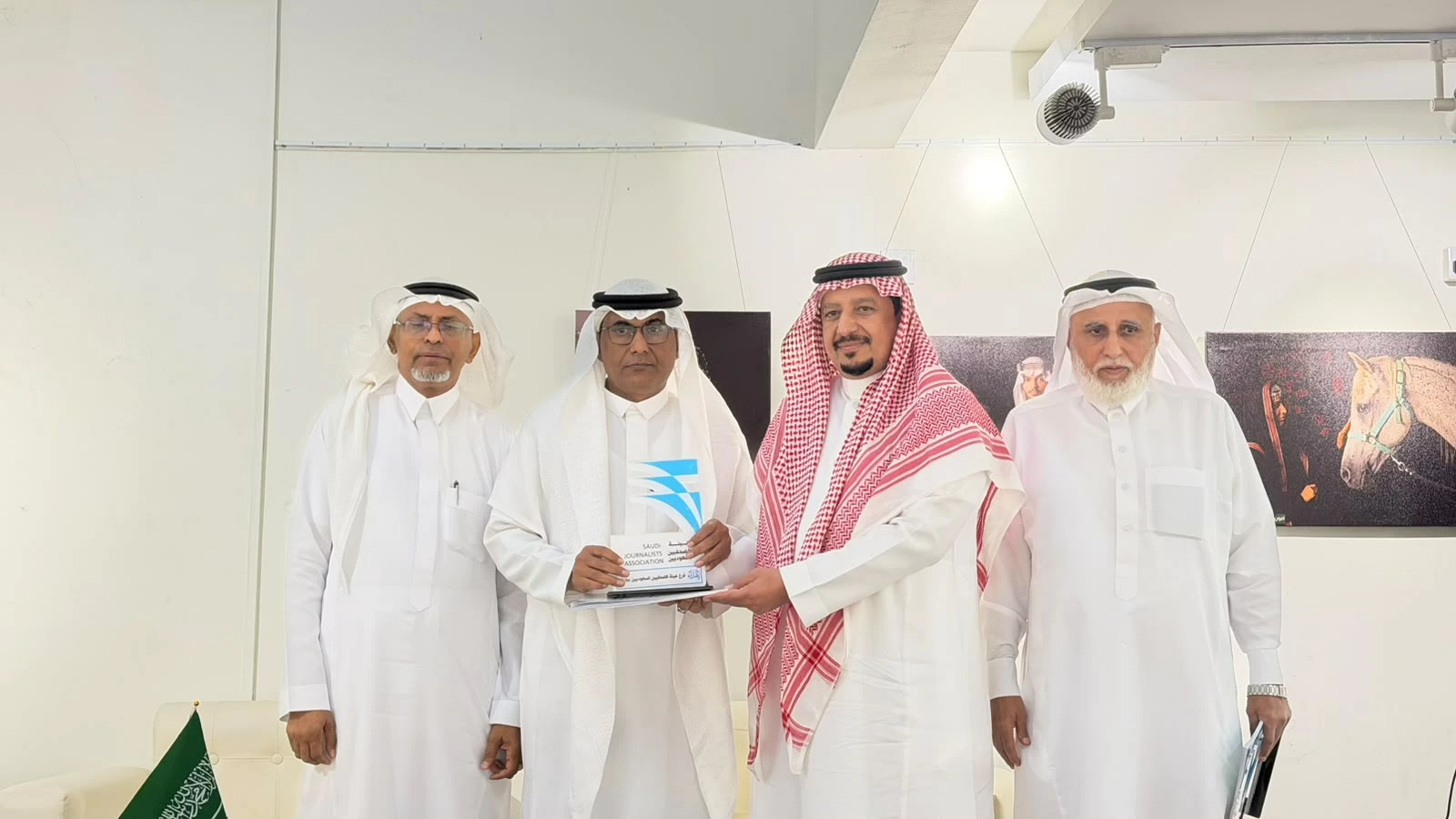 صحفيو-جازان-يستضيف-الصميلي-وباجعفر-في-حديث-الإعلاميين-أخبار.webp.webp