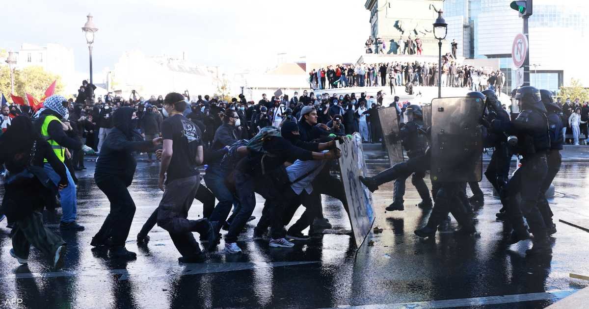 غضب-طلابي-يهز-فرنسا-عشرات-الآلاف-يتظاهرون-ومئات-المعتقلين.jpg