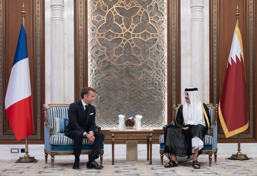 قطر-وفرنسا-تدينان-الهجمات-الإيرانية-وتطالبان-بحرية-الملاحة-في-مضيق.jpg
