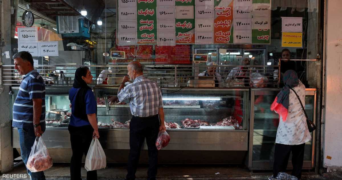 لا-بيت-أو-جامعة-أو-مستقبل-الحرب-تبدد-أحلام-الإيرانيين.JPG