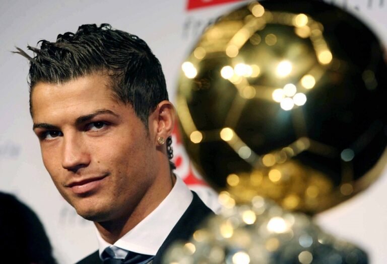ما-حقيقة-مزاعم-دقع-رونالدو-10-ملايين-يورو-لحصد-أصوات.jpg