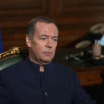 مدفيديف-لن-نضحي-بعلاقاتنا-مع-إيران.png
