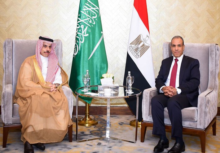 مصر-والسعودية-ترسمان-خطوطا-حمراء-في-البحر-الأحمر-والسودان.jpg